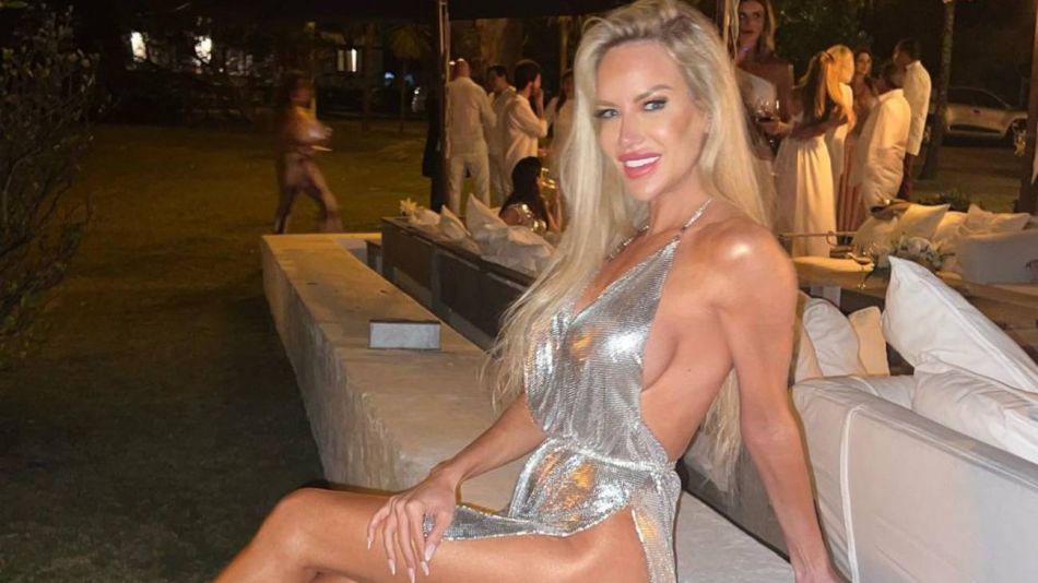 luciana salazar abrio la polemica con su arriesgado vestido metalizado 1484343