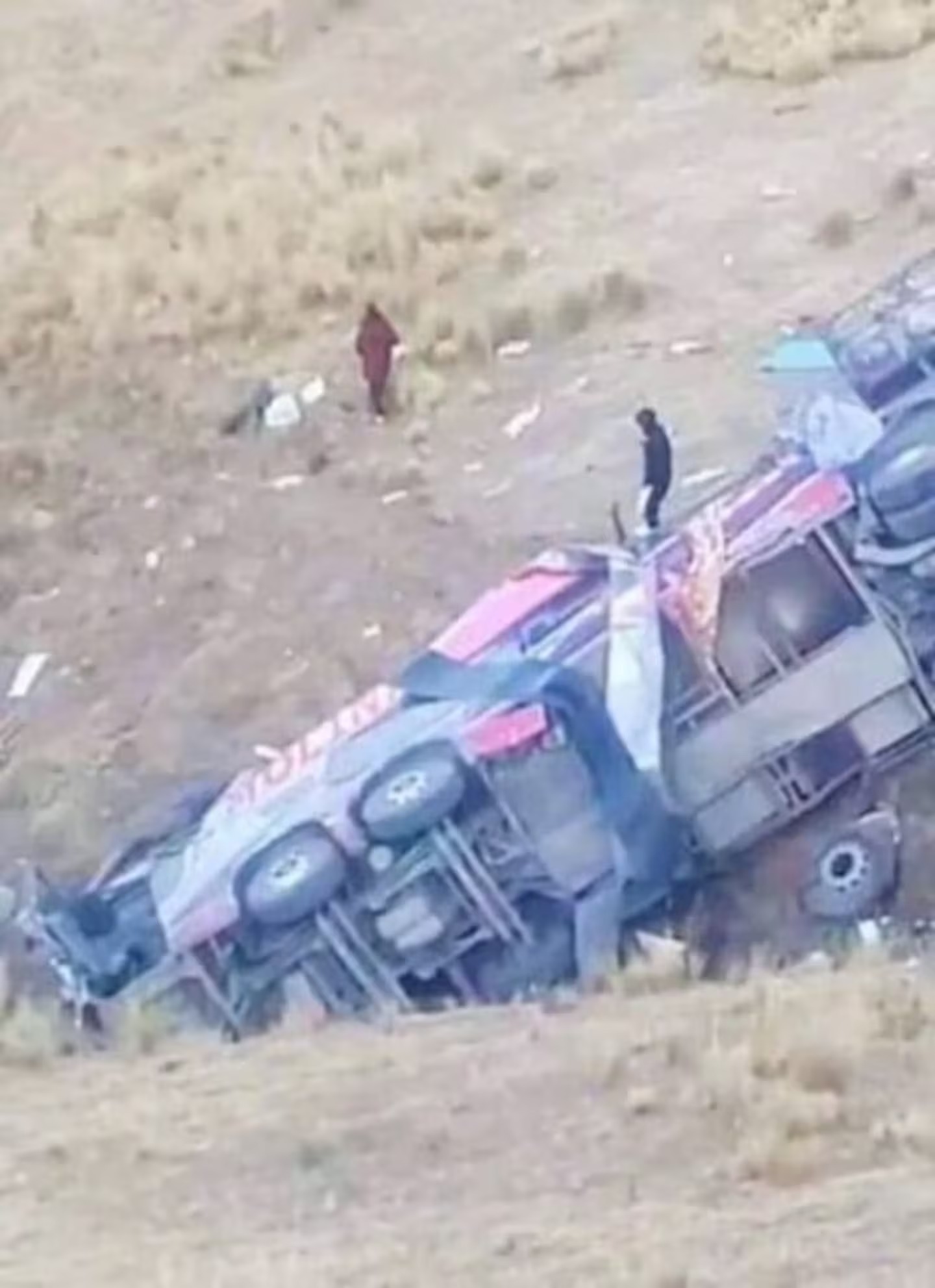 asi quedo el omnibus que cayo a un abismo de 200 metros en el sur de peru foto el comercio 2ZPZFVIJEJDHTCC3RVLAQRLNLM