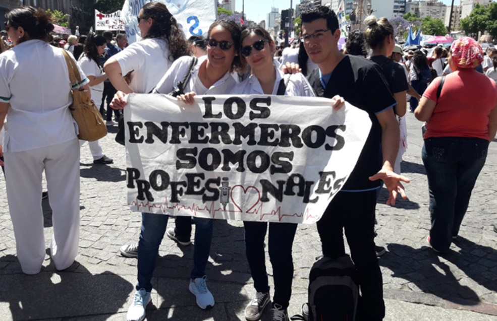 Los enfermeros se movilizan en su día: ''Somos profesionales'