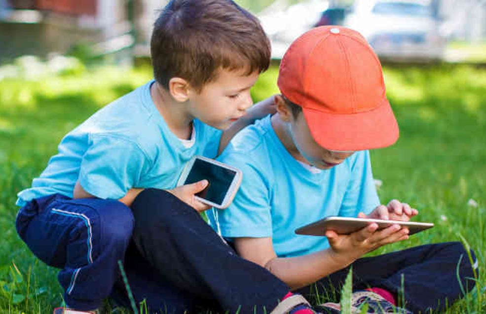 Los chicos y las pantallas ¿cómo encontrar equilibrio en vacaciones?