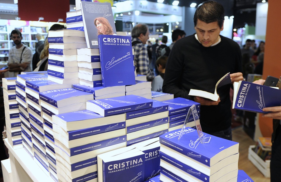 'Sinceramente es el acontecimiento literario más importante en 30 años'